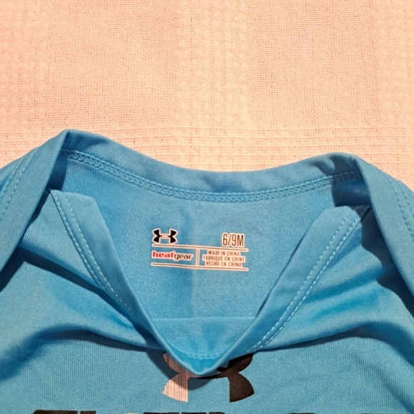 Under Armour boys 6/9 months blue body suit, snaps on the shoulder and bottom - Picture 3 of 3